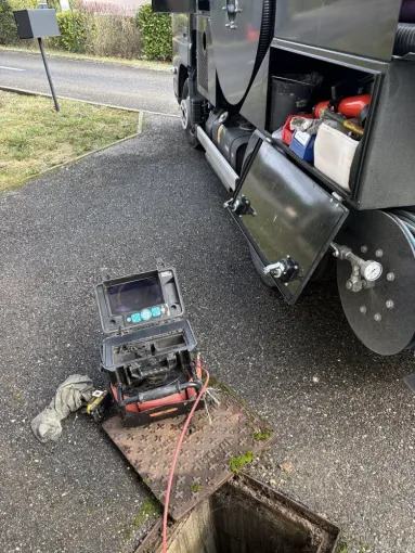 Cébouchage par haute pression d une canalisation à L'Isle d'Abeau, Vaulx-Milieu, JP ASSAINISSEMENT
