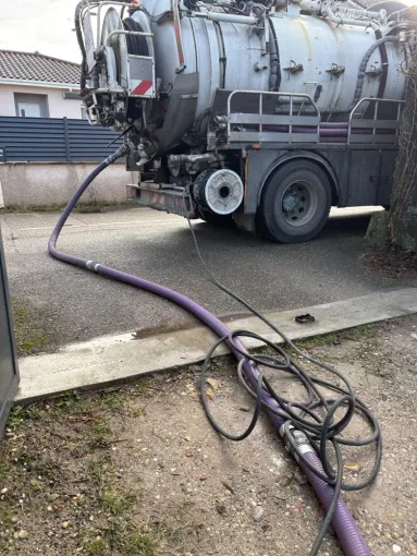 Vidange d une fosse septique pour raccordement à L égout à Diemoz, Vaulx-Milieu, JP ASSAINISSEMENT