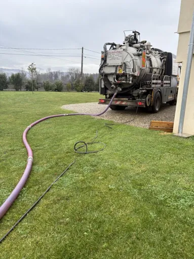 Vidange et nettoyage d'une micro station pour entretien à Septème, Vaulx-Milieu, JP ASSAINISSEMENT