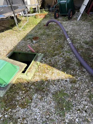 vidange et nettoyage d 'une micro station pour entretien à Biol