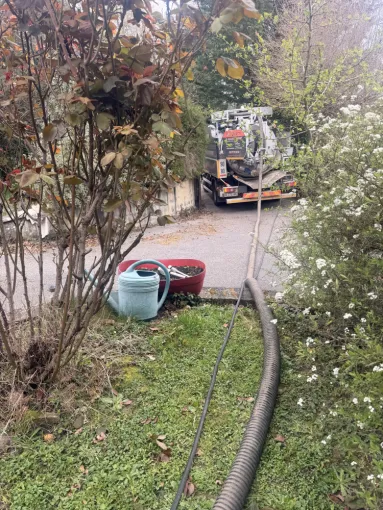 vidange et nettoyage d une fosse toutes eaux pour entretien à Charantonnay