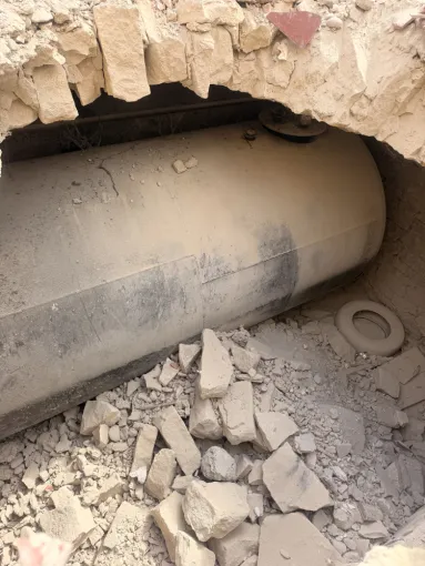 dégazage d une cuve a fuel sur un chantier de démolition à Bourgoin Jallieu