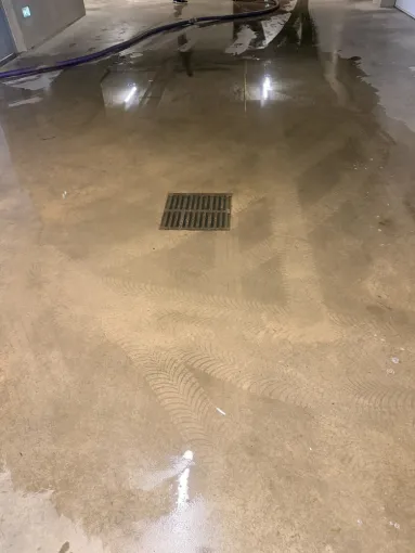 pompage d eau en sous sol de copro suite a un débordement à Saint Savin