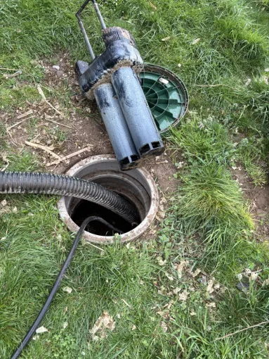 vidange et nettoyage d une fosse toutes eaux pour entretien à Saint Agnin sur Bion