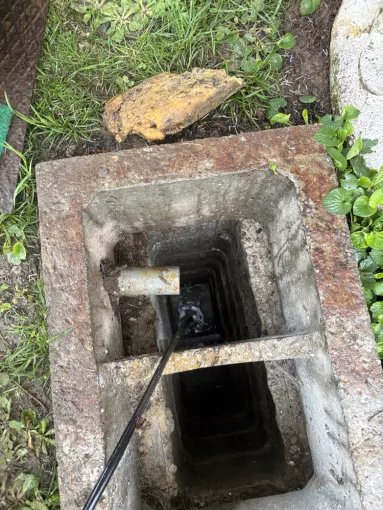 débouchage  d'un regard siphoïde à Chatonnay
