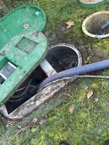 vidange et nettoyage d une fosse toutes eaux à Saint Just Chaleyssin