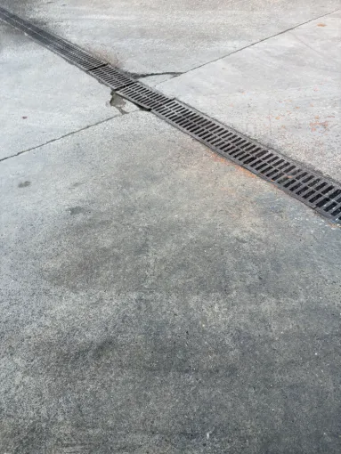 entretien de grille d'eau pluviale dans une entreprise à Villette D'anthon