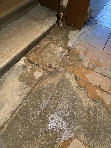 débouchage d'une canalisation eu dans un couloir de copro à Bourgoin Jallieu