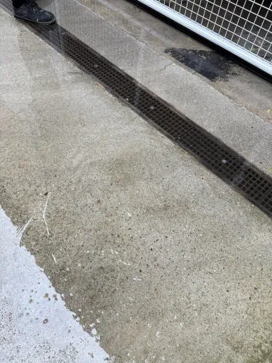 pompage d'eau suite a une inondation dans un sous sol de copro à Saint Jean de Bournay