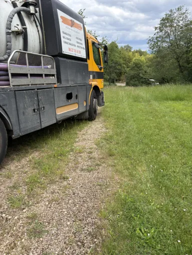 vidange et nettoyage d une ancienne fosse septique pour travaux à Saint-Hilaire-de-Brens