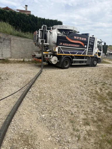 vidange et nettoyage d une fosse toutes eaux à Sainte-Anne-sur-Gervonde