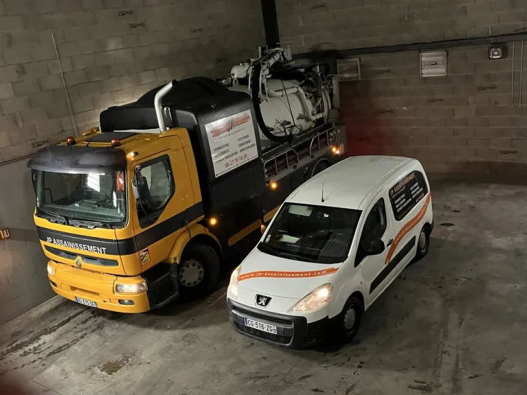 Vehicules d'intervention et équipement video, Vaulx-Milieu, JP ASSAINISSEMENT