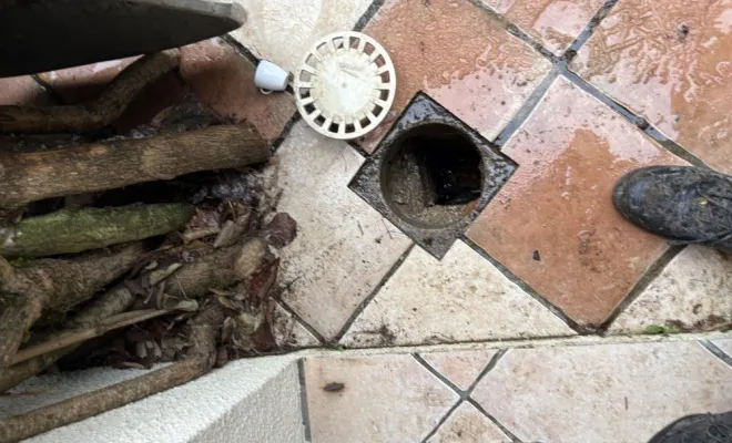 Déblocage d un bout de béton bloquer dans une canalisation eu à Villette d anthon, Vaulx-Milieu, JP ASSAINISSEMENT