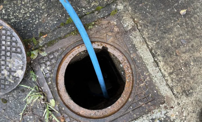 Débouchage d un regard eu par haute pression et contrôle camera à Charantonnay, Vaulx-Milieu, JP ASSAINISSEMENT