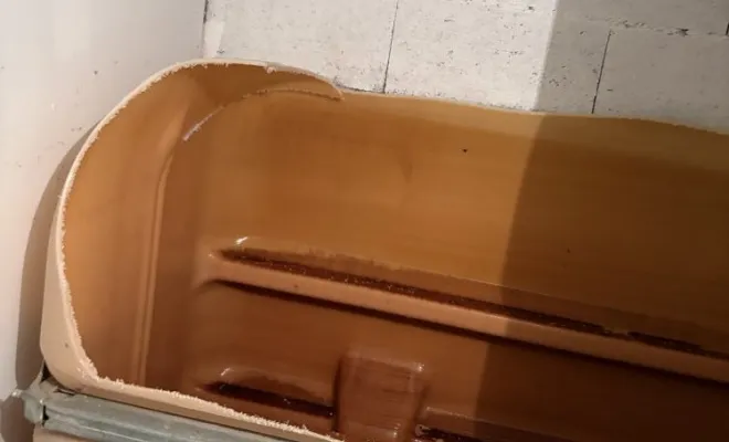 Dégazage et découpe d'une cuve a fuel pvc 2000 litres à Roche, Vaulx-Milieu, JP ASSAINISSEMENT