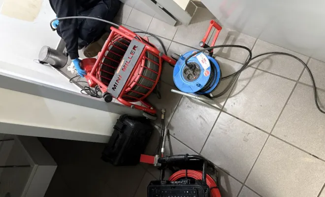 Détartrage d une canalisation wc sur 30 ml dans une société de transport à Sin Priest, Vaulx-Milieu, JP ASSAINISSEMENT