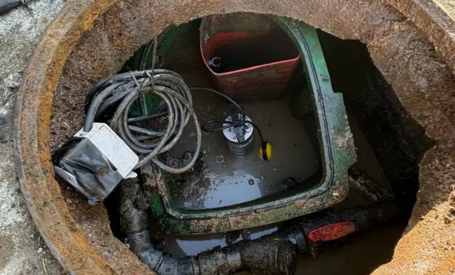 Nettoyage d une fosse de relevage à La Chapelle de la Tour, Vaulx-Milieu, JP ASSAINISSEMENT