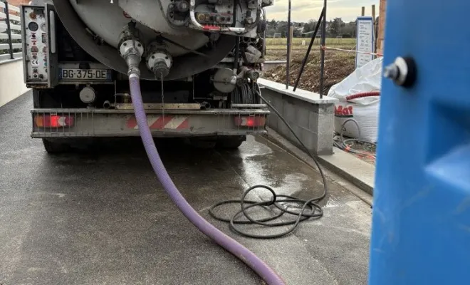 Nettoyage d un wc de chantier à Genas, Vaulx-Milieu, JP ASSAINISSEMENT