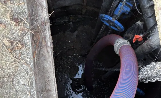 Vidange et nettoyage d un poste de relevage pour entretien à Saint Jean de Bournay, Vaulx-Milieu, JP ASSAINISSEMENT