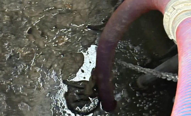 Vidange et nettoyage d un poste de relevage pour entretien à Saint Jean de Bournay, Vaulx-Milieu, JP ASSAINISSEMENT