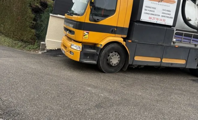 Vidange et nettoyage d un puits perdu pour entretien à Savas Mépin, Vaulx-Milieu, JP ASSAINISSEMENT