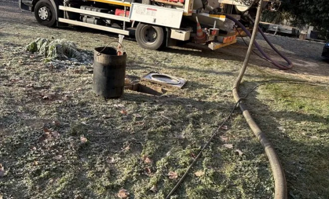 Vidange et nettoyage de 2 fosses toutes eaux pour entretien à Vaulx milieu, Vaulx-Milieu, JP ASSAINISSEMENT