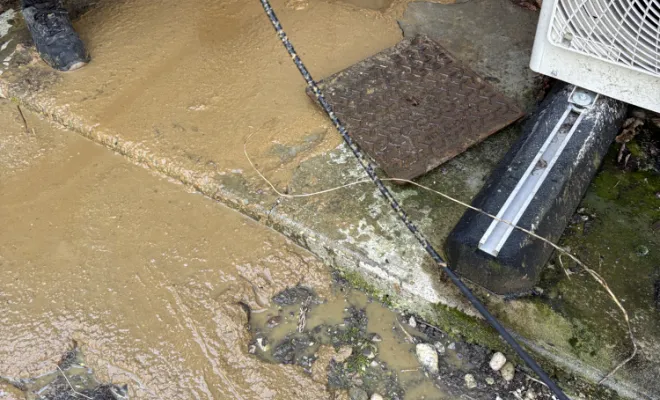 débouchage canalisation wc dans une banque et localisation du problème à la Verpillière