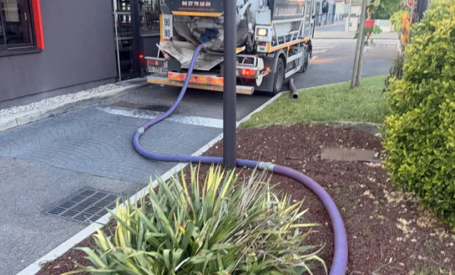 tourné d entretien de bac à graisse dans des restaurant à Tignieu, l ilse d Abeau Genas