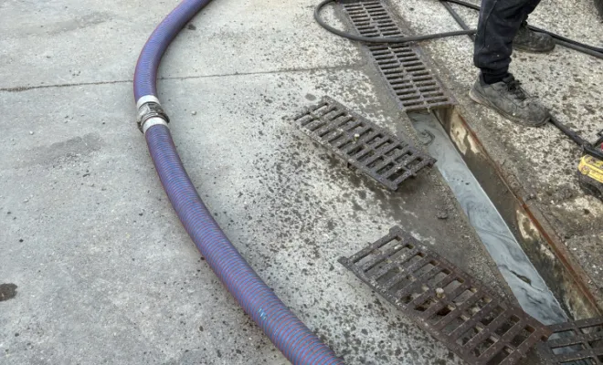 entretien de grille d'eau pluviale dans une entreprise à Villette D'anthon