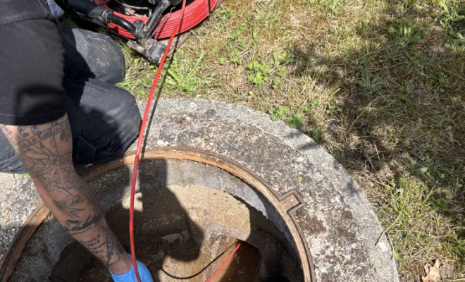 débouchage d une canalisation wc dans une copropriété et localisation d une racine importante à L'Isle d Abeau