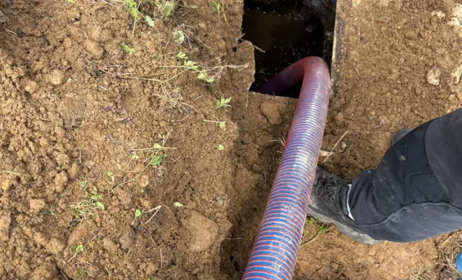 vidange et nettoyage d une ancienne fosse septique pour travaux à Saint-Hilaire-de-Brens