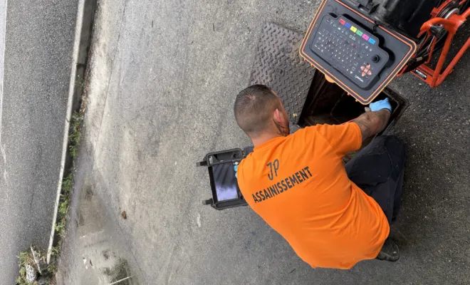 inspection vidéo  des réseaux eu ep dans un magasin pour travaux à Saint Jean de Bournay
