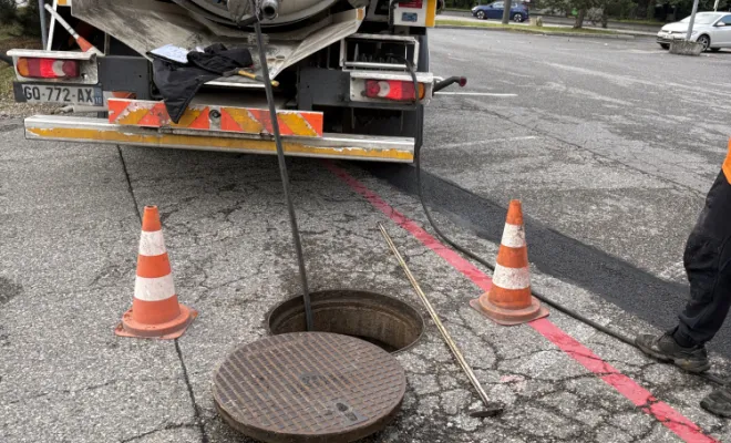inspection vidéo  des réseaux eu ep dans un magasin pour travaux à Saint Jean de Bournay