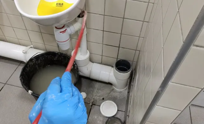 débouchage et detartrage canalisation urinoir dans une entreprise à Bourgoin Jallieu