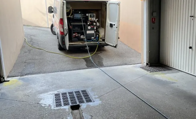 Curage de 15 colonnes eu avec mini hydro pour entretien dans un bâtiment à Vaulx-Milieu, Vaulx-Milieu, JP ASSAINISSEMENT