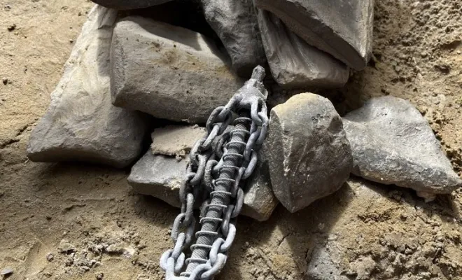 Curage de laitance dans une canalisation eu après chantier avec robot de fraisage à Vaulx-Milieu, Vaulx-Milieu, JP ASSAINISSEMENT