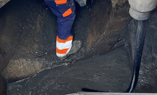 Curage de réseau unitaire diamètre 1000 dans une usine à Feyzin, Vaulx-Milieu, JP ASSAINISSEMENT
