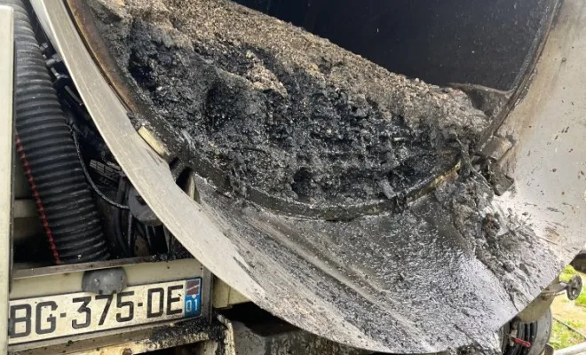 Curage de réseaux unitaire communale pour inspection video avant travaux de réhabilitation dans le Jura, Vaulx-Milieu, JP ASSAINISSEMENT