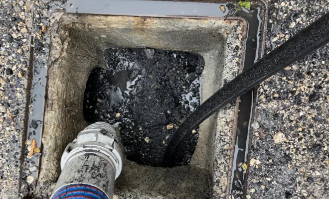 Curage de réseaux unitaire communale pour inspection video avant travaux de réhabilitation dans le Jura, Vaulx-Milieu, JP ASSAINISSEMENT