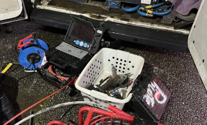 Curage et détartrage canalisation wc avec robot de fraisage à Hieres-sur-Amby, Vaulx-Milieu, JP ASSAINISSEMENT