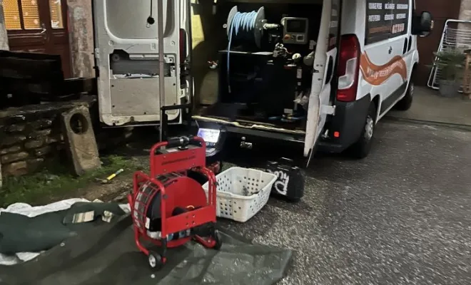 Curage et détartrage canalisation wc avec robot de fraisage à Hieres-sur-Amby, Vaulx-Milieu, JP ASSAINISSEMENT