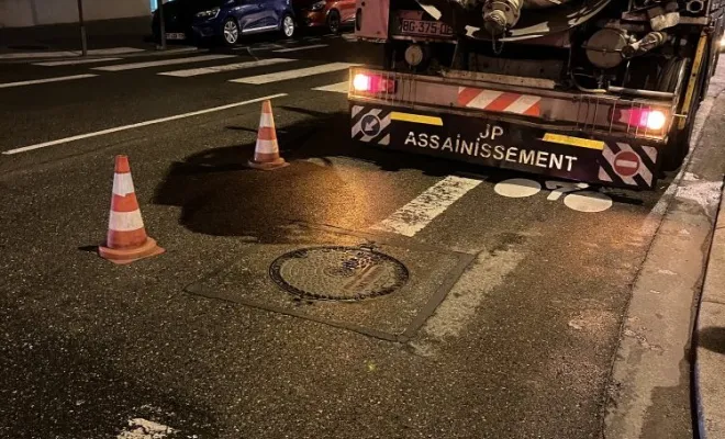 Curage réseaux ovoïde d1800 pour travaux de gainage à Lyon, Vaulx-Milieu, JP ASSAINISSEMENT