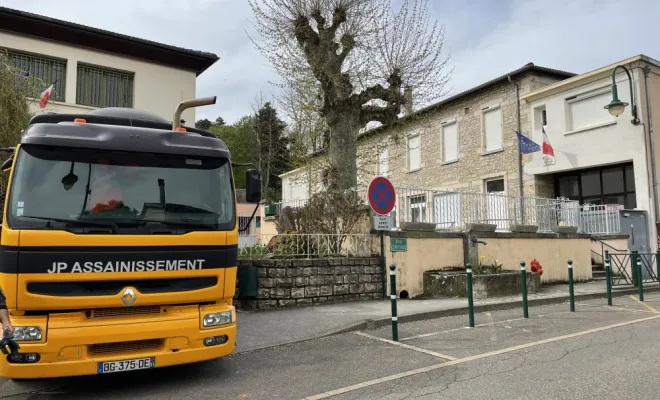 Débouchage groupe scolaire à Vaulx milieu, Vaulx-Milieu, JP ASSAINISSEMENT