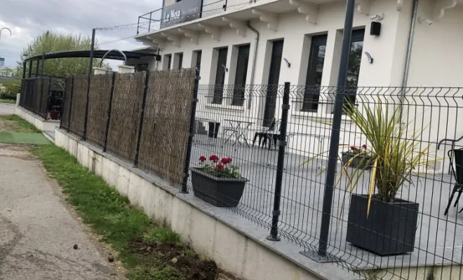 Débouchage et repérage de réseau et de regard eu dans un pub à Villieu-Loyes-Mollon, Vaulx-Milieu, JP ASSAINISSEMENT