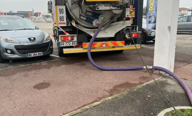 Débouchage wc dans un centre auto à Meyzieu, Vaulx-Milieu, JP ASSAINISSEMENT