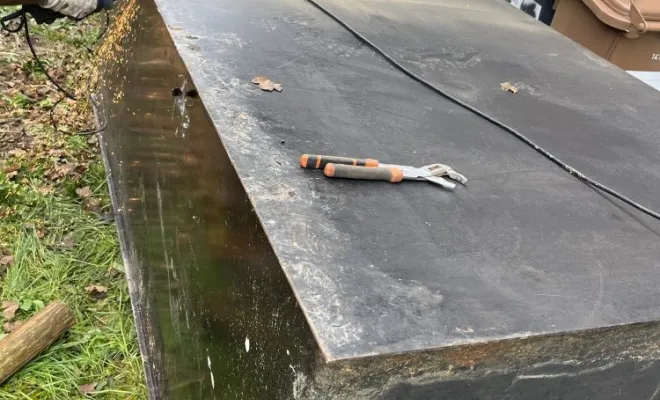 Dégazage d'une cuve à fuel 2000 litres et découpe avec évacuation à Paladru, Vaulx-Milieu, JP ASSAINISSEMENT