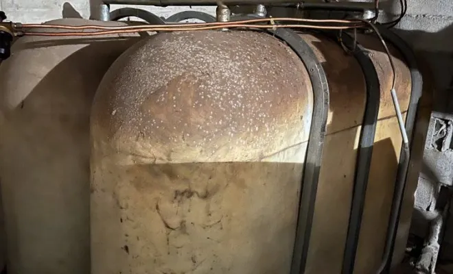 Dégazage de 2 cuves fuel pvc avec découpe et évacuation à Saint Laurent de Mure, Vaulx-Milieu, JP ASSAINISSEMENT