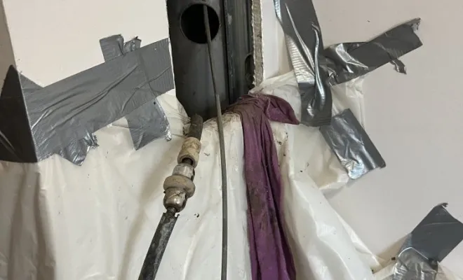 Détartrage canalisation wc avec robot de fraisage chez un particulier à Frontonas, Vaulx-Milieu, JP ASSAINISSEMENT