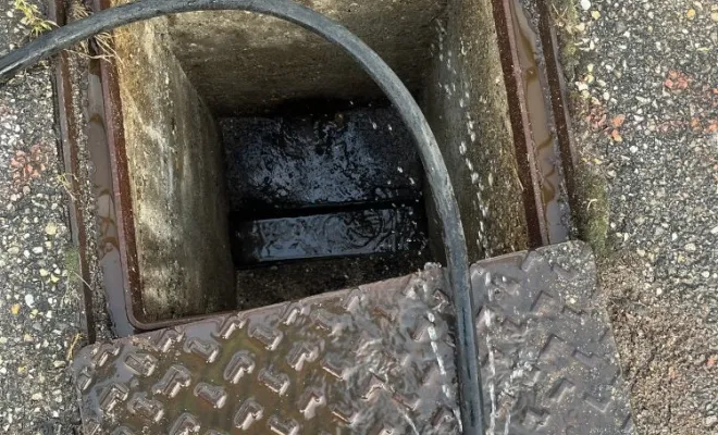 Entretien annuel dans un société pour du curage de réseaux eu et ep , vidange de fosse de relevage et de fosse toutes eaux , puits perdu et grille ep à Chaponnay, Vaulx-Milieu, JP ASSAINISSEMENT