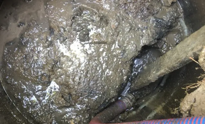 Vidange te nettoyage d une fosse septique pour raccordement à l'égout à luzinay, Vaulx-Milieu, JP ASSAINISSEMENT